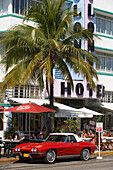 Oldtimer auf dem Ocean Drive, South Beach, Miami, Florida, USA, Amerika