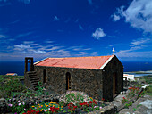 Kloster bei Kirche, Monasterio, Los Llanillos, El Hierro, Kanarische Inseln, Spanien