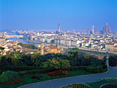 Blick auf Arno, Florenz, Toskana, Italien