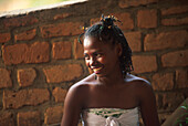 Junge Frau, Le Grill De Rova, Madagaskar STÜRTZ S.57re.o.