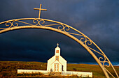 Kirche und Friedhof, Stadur, Nordwesten Island