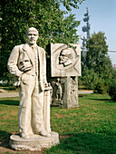 Two Lenins in a park, Moscow Russia