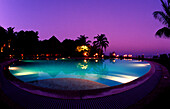 Swimming Pool Kuredu Resort nach Sonnenuntergang, Swimming Pool Kuredu Resort, dawn