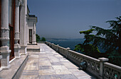 Terrasse mit Blick auf den Bosporus, Topkapi Palast Istanbul, Tuerkei