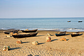 Fishing boats on the beach of Cuthbert Bay, Long island,  Andamanen, Indien