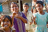 Children in fishing village, Cuthbert Bay, Andaman, Kinder in Fischerdorf, Andamanen, Indien children in fishing village, Andaman Islands, India