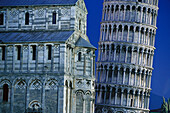 Blick auf Kathedrale und schiefen Turm am Abend, Pisa, Toskana, Italien, Europa