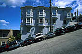 Viktorianisches Haus an einer steilen Strasse, San Francisco, Kalifornien, USA, Amerika
