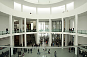 Innenansicht der Pinakothek der Moderne, Rotunde, München, Bayern, Deutschland, Europa