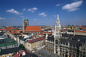 Stadtansicht mit Frauenkirche und Rathaus, München, Bayern, Deutschland, Europa