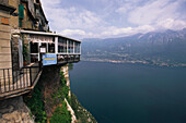 Pieve, Restaurant, Felsenwand, Gardasee, Trentino Italien