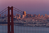 View at the Golden Gate Bridge in the evening sun, San Francisco, California USA, America