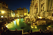 Fontana di Trevi bei Nacht, Rom, Latium, Italien