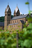 Abtei St. Hildegard in idyllischer Landschaft, Rüdesheim, Rheingau, Hessen, Deutschland, Europa