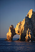 Felsenbogen und Küstenlandschaft bei Cabo San Lucas, Baja California, Mexiko, Mittelamerika, Amerika