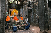 Buddhastatuen in der Tempelanlage Wat Phu, Laos