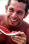 Mann isst Melone, People