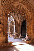 Cloister, Mosteiro dos Jeronimos, Belem, Lisbon Portugal