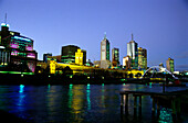 Skyline bei Nacht, Melbourne, Australien