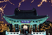 Bell Pavillon im Abendlicht, Daegu, Südkorea, Asia