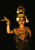 Temple dancer, Phnom Penh, Cambodia Indochina, Asia