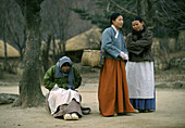 Traditional women in Suwon folkvillage, Suwon, South Korea Asia