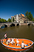 Leisure Boat, Bridge, Keizersgracht, Leidsegracht, People in a small leisure boat, Keizersgracht and Leidsegracht, Amsterdam, Holland, Netherlands