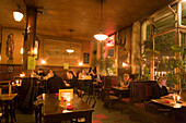 People in the restaurant Frank und Frei, People sitting in the restaurant Frank und Frei at Schanzenviertel, Hamburg, Germany