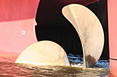 Propeller of a containership, Propeller of a containership at harbour, Hamburg, Germany