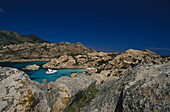 Schiffe in der Bucht, Isola di Maddalena, Sardinien, Italien, Europa