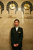 Peace Hotel,lobby, guest service, international time, Zeit, Uhr, Zeitzonen, time zone