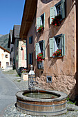 Brunnen, Guarda, Graubünden, Schweiz