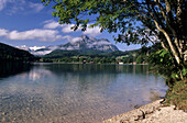 Lake of Altaussee with view to Dachstein range, Upper Austria, Austria