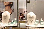 Shopping, Juwelier, Schaufenster, Shinjuku, Tokio, Tokyo, Japan