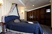 Suite, cabin, cruise ship MS Delphin Renaissance, Cruise Bremerhaven - South England, England