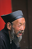 Abt des Klosters Cui Yun Gong, Südgipfel, Hua Shan,Abt des Klosters Cui Yun Gong, Portrait, Südgipfel, Huashan, Provinz Shaanxi, China, Asien