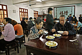 Vegetarisches Klosterrestaurant, Klosterinsel Putuo Shan, buddhistische Inselberg bei Shanghai, Provinz Zhejiang, China, Asien