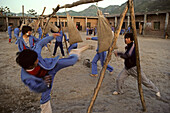 Kung Fu school in 1987 with simple equipment, Shaolin, Song Shan, Henan province, China, Asia, 1987