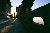 Goldene Halle, Jin Dian Gong, wegen Blitzgefahr geschützt von einem eisernen Käfig, Gipfel des Wudang Shan, daoistischer Berg in der Provinz Hubei, Gipfel 1613 Meter, Geburtsort des Taichi, China, Asien, UNESCO Weltkulturerbe