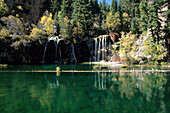 Hanging Lake bei Glenwood Springs, Colorado, USA