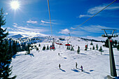 Leute beim Skifahren, Sportwelt Amade, Salzburger Land, Österreich, Europa