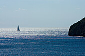 Segelschiff auf dem Meer, Mallorca, Balearen, Spanien, Europa