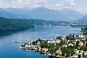 Blick über Millstatt und Millstätter See, tiefster See Kärntens, Millstatt, Kärnten, Österreich