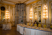 Prunkvolles Esszimmer im Katharinenpalast, Zarskoje Selo (Dorf des Zaren), nahe Sankt Petersburg, Russland, Europa