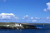 Sandgarth Leuchtturm auf Shapinsay Island, Orkney-Inseln, Schottland, Großbritannien, Europa