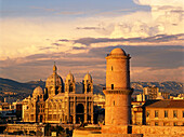 Kathedrale La Major und Fort St.Jean, Marseille, Bouches-du-Rhone, Provence, Frankreich, Europa