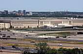 Blick über Strassen auf das Pentagon, Arlington, Virginia, USA
