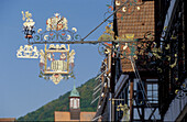 Schild eines Restaurants, Bad Urach, Marktplatz, Baden-Württemberg, Deutschland, Europe