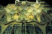 Casa Batllo bon Antonia Gaudi,Fassade bei Nacht,Passeig Gracia,Barcelona