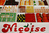 Marktstand mit Süßigkeiten, Cours Saleya, Nizza, Frankreich